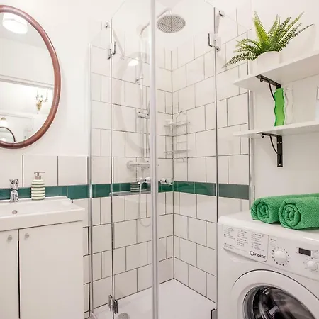 Heart Of Apt- Walking Distance Everywhere Apartment Warsaw